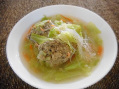 キャベツと肉団子の春雨スープ